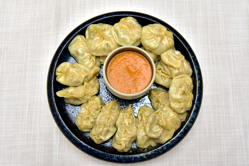 Momo 25.jpg