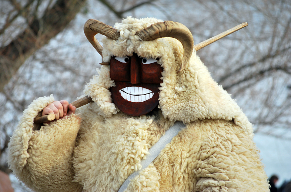 bál 12