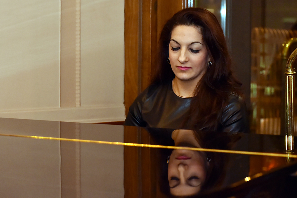 zeneakavéházban 09