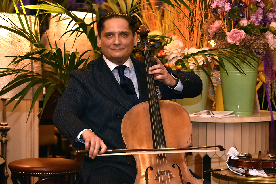 zeneakavéházban 15